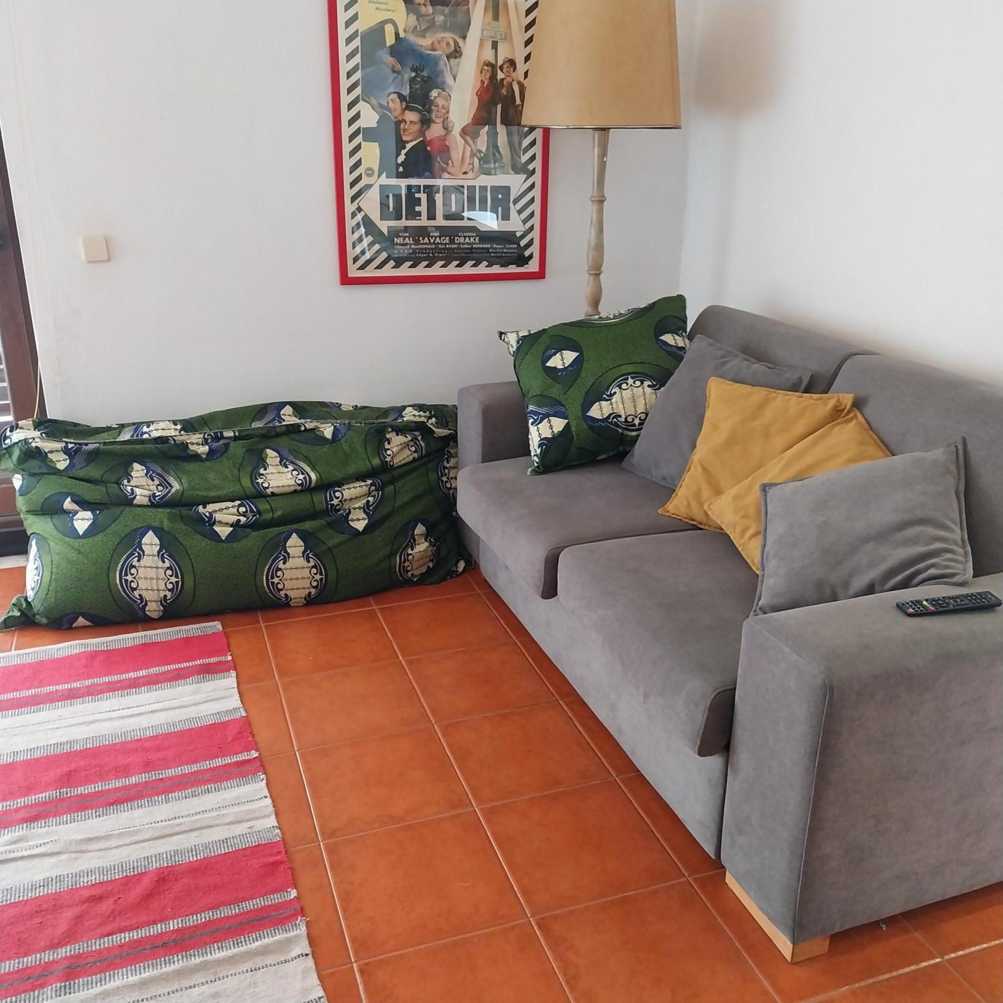 A Casa De *